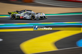 2024-06-13 - 94 VANDOORNE Stoffel (bel), DUVAL Loïc (fra), DI RESTA Paul (gbr), Peugeot TotalEnergies, Peugeot 9x8 #94, Hypercar, FIA WEC, action during the 2024 24 Hours of Le Mans, 4th round of the 2024 FIA World Endurance Championship, on the Circuit des 24 Heures du Mans, on June 13, 2024 in Le Mans, France - 24 HEURES DU MANS 2024 - THURSDAY - ENDURANCE - MOTORS