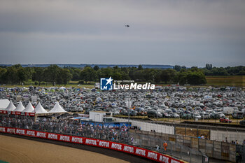 2024-06-13 - spectators, fans car park during the 2024 24 Hours of Le Mans, 4th round of the 2024 FIA World Endurance Championship, on the Circuit des 24 Heures du Mans, on June 13, 2024 in Le Mans, France - 24 HEURES DU MANS 2024 - THURSDAY - ENDURANCE - MOTORS