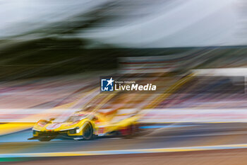 2024-06-13 - 83 KUBICA Robert (pol), SHWARTZMAN Robert (isr), YE Yifei (chn), AF Corse, Ferrari 499P #83, Hypercar, FIA WEC, action during the 2024 24 Hours of Le Mans, 4th round of the 2024 FIA World Endurance Championship, on the Circuit des 24 Heures du Mans, on June 13, 2024 in Le Mans, France - 24 HEURES DU MANS 2024 - THURSDAY - ENDURANCE - MOTORS