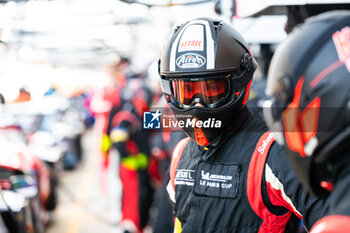 2024-06-13 - Kessel Racing Mechanic during the Road to Le Mans 2024, 3rd round of the 2024 Michelin Le Mans Cup, on the Circuit des 24 Heures du Mans, from June 12 to 15, 2024 in Le Mans, France - AUTO - ROAD TO LE MANS 2024 - ENDURANCE - MOTORS