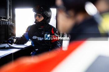 2024-06-13 - GRAFF Racing Mechanic during the Road to Le Mans 2024, 3rd round of the 2024 Michelin Le Mans Cup, on the Circuit des 24 Heures du Mans, from June 12 to 15, 2024 in Le Mans, France - AUTO - ROAD TO LE MANS 2024 - ENDURANCE - MOTORS