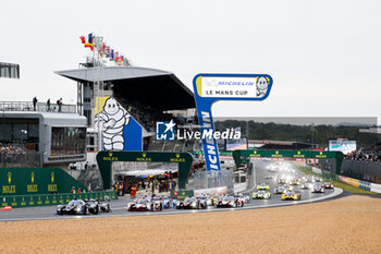 2024-06-13 - start of the race, depart, Race 1 during the Road to Le Mans 2024, 3rd round of the 2024 Michelin Le Mans Cup, on the Circuit des 24 Heures du Mans, from June 12 to 15, 2024 in Le Mans, France - AUTO - ROAD TO LE MANS 2024 - ENDURANCE - MOTORS