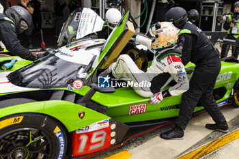 2024-06-13 - CALDARELLI Andrea (ita), Lamborghini Iron Lynx, Lamborghini SC63 #19, Hypercar, portrait during the Free Practice 3 of the 2024 24 Hours of Le Mans, 4th round of the 2024 FIA World Endurance Championship, on the Circuit des 24 Heures du Mans, on June 13, 2024 in Le Mans, France - 24 HEURES DU MANS 2024 - THURSDAY - FREE PRACTICE 3 - ENDURANCE - MOTORS