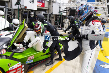 2024-06-13 - MORTARA Edoardo (ita), Lamborghini Iron Lynx, Lamborghini SC63 #63, Hypercar, FIA WEC, portrait during the Free Practice 3 of the 2024 24 Hours of Le Mans, 4th round of the 2024 FIA World Endurance Championship, on the Circuit des 24 Heures du Mans, on June 13, 2024 in Le Mans, France - 24 HEURES DU MANS 2024 - THURSDAY - FREE PRACTICE 3 - ENDURANCE - MOTORS