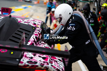 2024-06-13 - 85 BOVY Sarah (bel), FREY Rahel (swi), GATTING Michelle (dnk), Iron Dames, Lamborghini Huracan GT3 Evo2 #85, LM GT3, FIA WEC, action during the Free Practice 3 of the 2024 24 Hours of Le Mans, 4th round of the 2024 FIA World Endurance Championship, on the Circuit des 24 Heures du Mans, on June 13, 2024 in Le Mans, France - 24 HEURES DU MANS 2024 - THURSDAY - FREE PRACTICE 3 - ENDURANCE - MOTORS