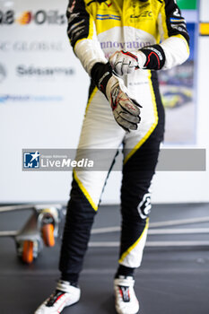 2024-06-13 - KOIZUMI Hiroshi (jpn), TF Sport, Corvette Z06 GT3.R #82, LM GT3, FIA WEC, portrait during the Free Practice 3 of the 2024 24 Hours of Le Mans, 4th round of the 2024 FIA World Endurance Championship, on the Circuit des 24 Heures du Mans, on June 13, 2024 in Le Mans, France - 24 HEURES DU MANS 2024 - THURSDAY - FREE PRACTICE 3 - ENDURANCE - MOTORS