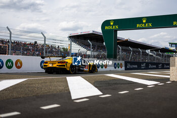 2024-06-13 - 81 EASTWOOD Charlie (irl), ANDRADE Rui (ang), VAN ROMPUY Tom (bel), TF Sport, Corvette Z06 GT3.R #81, LM GT3, FIA WEC, action during the Free Practice 3 of the 2024 24 Hours of Le Mans, 4th round of the 2024 FIA World Endurance Championship, on the Circuit des 24 Heures du Mans, on June 13, 2024 in Le Mans, France - 24 HEURES DU MANS 2024 - THURSDAY - FREE PRACTICE 3 - ENDURANCE - MOTORS