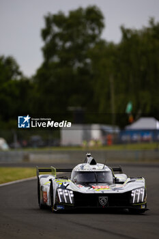 2024-06-13 - 94 VANDOORNE Stoffel (bel), DUVAL Loïc (fra), DI RESTA Paul (gbr), Peugeot TotalEnergies, Peugeot 9x8 #94, Hypercar, FIA WEC, action during the Free Practice 3 of the 2024 24 Hours of Le Mans, 4th round of the 2024 FIA World Endurance Championship, on the Circuit des 24 Heures du Mans, on June 13, 2024 in Le Mans, France - 24 HEURES DU MANS 2024 - THURSDAY - FREE PRACTICE 3 - ENDURANCE - MOTORS