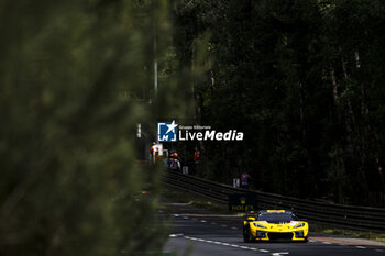 2024-06-13 - 81 EASTWOOD Charlie (irl), ANDRADE Rui (ang), VAN ROMPUY Tom (bel), TF Sport, Corvette Z06 GT3.R #81, LM GT3, FIA WEC, action during the Free Practice 3 of the 2024 24 Hours of Le Mans, 4th round of the 2024 FIA World Endurance Championship, on the Circuit des 24 Heures du Mans, on June 13, 2024 in Le Mans, France - 24 HEURES DU MANS 2024 - THURSDAY - FREE PRACTICE 3 - ENDURANCE - MOTORS