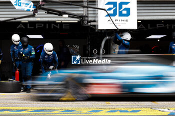 2024-06-13 - 35 MILESI Charles (fra), HABSBURG-Lothringen Ferdinand (aut), CHATIN Paul-Loup (fra), Alpine Endurance Team #35, Alpine A424, Hypercar, FIA WEC, pitstop, arrêt aux stands , during the Free Practice 3 of the 2024 24 Hours of Le Mans, 4th round of the 2024 FIA World Endurance Championship, on the Circuit des 24 Heures du Mans, on June 13, 2024 in Le Mans, France - 24 HEURES DU MANS 2024 - THURSDAY - FREE PRACTICE 3 - ENDURANCE - MOTORS