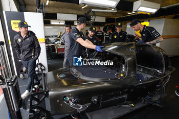 2024-06-13 - 12 STEVENS Will (gbr), ILOTT Callum (gbr), NATO Norman (fra), Hertz Team Jota, Porsche 963 #12, Hypercar, FIA WEC, pitstop, arrêt aux stands, during the Free Practice 3 of the 2024 24 Hours of Le Mans, 4th round of the 2024 FIA World Endurance Championship, on the Circuit des 24 Heures du Mans, on June 13, 2024 in Le Mans, France - 24 HEURES DU MANS 2024 - THURSDAY - FREE PRACTICE 3 - ENDURANCE - MOTORS