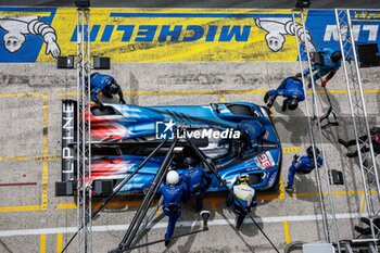 2024-06-13 - 36 VAXIVIERE Matthieu (fra), SCHUMACHER Mick (ger), LAPIERRE Nicolas (fra), Alpine Endurance Team, Alpine A424 #36, Hypercar, FIA WEC, pitstop, arrêt aux stands during the Free Practice 3 of the 2024 24 Hours of Le Mans, 4th round of the 2024 FIA World Endurance Championship, on the Circuit des 24 Heures du Mans, on June 13, 2024 in Le Mans, France - 24 HEURES DU MANS 2024 - THURSDAY - FREE PRACTICE 3 - ENDURANCE - MOTORS