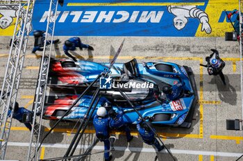 2024-06-13 - 35 MILESI Charles (fra), HABSBURG-Lothringen Ferdinand (aut), CHATIN Paul-Loup (fra), Alpine Endurance Team #35, Alpine A424, Hypercar, FIA WEC, action, pitstop, arrêt aux stands during the Free Practice 3 of the 2024 24 Hours of Le Mans, 4th round of the 2024 FIA World Endurance Championship, on the Circuit des 24 Heures du Mans, on June 13, 2024 in Le Mans, France - 24 HEURES DU MANS 2024 - THURSDAY - FREE PRACTICE 3 - ENDURANCE - MOTORS