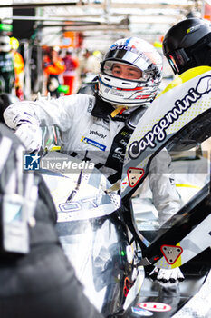 2024-06-13 - JENSEN Mikkel (dnk), Peugeot TotalEnergies, Peugeot 9x8 #93, Hypercar, FIA WEC, portrait during the Free Practice 3 of the 2024 24 Hours of Le Mans, 4th round of the 2024 FIA World Endurance Championship, on the Circuit des 24 Heures du Mans, on June 13, 2024 in Le Mans, France - 24 HEURES DU MANS 2024 - THURSDAY - FREE PRACTICE 3 - ENDURANCE - MOTORS