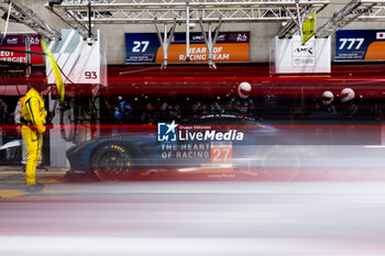 2024-06-13 - 27 JAMES Ian (usa), MANCINELLI Daniel (ita), RIBERAS Alex (spa), Heart of Racing Team, Aston Martin Vantage GT3 #27, LM GT3, FIA WEC, pitlane, during the Free Practice 3 of the 2024 24 Hours of Le Mans, 4th round of the 2024 FIA World Endurance Championship, on the Circuit des 24 Heures du Mans, on June 13, 2024 in Le Mans, France - 24 HEURES DU MANS 2024 - THURSDAY - FREE PRACTICE 3 - ENDURANCE - MOTORS