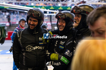 2024-06-13 - AO by TF mecaniciens, mechanics during the Hyperpole of the 2024 24 Hours of Le Mans, 4th round of the 2024 FIA World Endurance Championship, on the Circuit des 24 Heures du Mans, on June 13, 2024 in Le Mans, France - 24 HEURES DU MANS 2024 - THURSDAY - HYPERPOLE - ENDURANCE - MOTORS