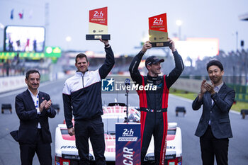 2024-06-13 - FILLON Pierre (fra), President of ACO, ESTRE Kevin (fra), Porsche Penske Motorsport, Porsche 963 #06, Hypercar, FIA WEC, NAKAJIMA Kazuki (jpn), Grand Marshall Le Mans 2024, portrait during the Hyperpole of the 2024 24 Hours of Le Mans, 4th round of the 2024 FIA World Endurance Championship, on the Circuit des 24 Heures du Mans, on June 13, 2024 in Le Mans, France - 24 HEURES DU MANS 2024 - THURSDAY - HYPERPOLE - ENDURANCE - MOTORS