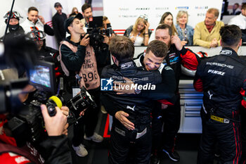 2024-06-13 - 06 ESTRE Kevin (fra), LOTTERER André (ger), VANTHOOR Laurens (bel), Porsche Penske Motorsport, Porsche 963 #06, Hypercar, FIA WEC, action celebration during the Hyperpole of the 2024 24 Hours of Le Mans, 4th round of the 2024 FIA World Endurance Championship, on the Circuit des 24 Heures du Mans, on June 13, 2024 in Le Mans, France - 24 HEURES DU MANS 2024 - THURSDAY - HYPERPOLE - ENDURANCE - MOTORS