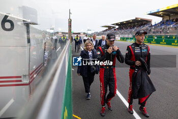 2024-06-13 - LOTTERER André (ger), Porsche Penske Motorsport, Porsche 963 #06, Hypercar, FIA WEC, portrait, VANTHOOR Laurens (bel), Porsche Penske Motorsport, Porsche 963 #06, Hypercar, FIA WEC, portrait during the Hyperpole of the 2024 24 Hours of Le Mans, 4th round of the 2024 FIA World Endurance Championship, on the Circuit des 24 Heures du Mans, on June 13, 2024 in Le Mans, France - 24 HEURES DU MANS 2024 - THURSDAY - HYPERPOLE - ENDURANCE - MOTORS