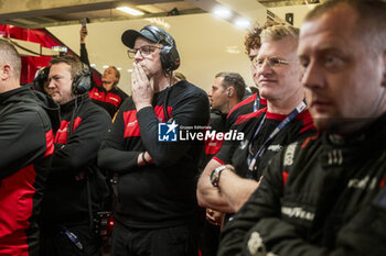 2024-06-13 - 70 IRIBE Brendan (usa), MILLROY Ollie (gar), SCHANDORFF Frederik (dnk), Inception Racing, McLaren 720S LMGT3 Evo, LM GT3, celebrating during the Hyperpole of the 2024 24 Hours of Le Mans, 4th round of the 2024 FIA World Endurance Championship, on the Circuit des 24 Heures du Mans, on June 13, 2024 in Le Mans, France - 24 HEURES DU MANS 2024 - THURSDAY - HYPERPOLE - ENDURANCE - MOTORS