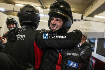 2024-06-13 - 70 IRIBE Brendan (usa), MILLROY Ollie (gar), SCHANDORFF Frederik (dnk), Inception Racing, McLaren 720S LMGT3 Evo, LM GT3, celebrating during the Hyperpole of the 2024 24 Hours of Le Mans, 4th round of the 2024 FIA World Endurance Championship, on the Circuit des 24 Heures du Mans, on June 13, 2024 in Le Mans, France - 24 HEURES DU MANS 2024 - THURSDAY - HYPERPOLE - ENDURANCE - MOTORS