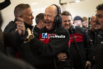 2024-06-13 - 70 IRIBE Brendan (usa), MILLROY Ollie (gar), SCHANDORFF Frederik (dnk), Inception Racing, McLaren 720S LMGT3 Evo, LM GT3, celebrating during the Hyperpole of the 2024 24 Hours of Le Mans, 4th round of the 2024 FIA World Endurance Championship, on the Circuit des 24 Heures du Mans, on June 13, 2024 in Le Mans, France - 24 HEURES DU MANS 2024 - THURSDAY - HYPERPOLE - ENDURANCE - MOTORS