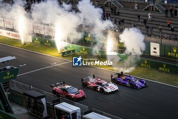 2024-06-13 - 70 IRIBE Brendan (usa), MILLROY Ollie (gar), SCHANDORFF Frederik (dnk), Inception Racing, McLaren 720S LMGT3 Evo, LM GT3, 14 HYETT PJ (usa), DELETRAZ Louis (swi), QUINN Alex (gbr), AO by TF, Oreca 07 - Gibson #14, LMP2 PRO/AM, 06 ESTRE Kevin (fra), LOTTERER André (ger), VANTHOOR Laurens (bel), Porsche Penske Motorsport, Porsche 963 #06, Hypercar, FIA WEC, celebration during the Hyperpole of the 2024 24 Hours of Le Mans, 4th round of the 2024 FIA World Endurance Championship, on the Circuit des 24 Heures du Mans, on June 13, 2024 in Le Mans, France - 24 HEURES DU MANS 2024 - THURSDAY - HYPERPOLE - ENDURANCE - MOTORS