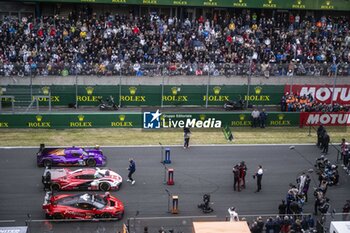 2024-06-13 - 70 IRIBE Brendan (usa), MILLROY Ollie (gar), SCHANDORFF Frederik (dnk), Inception Racing, McLaren 720S LMGT3 Evo, LM GT3, 14 HYETT PJ (usa), DELETRAZ Louis (swi), QUINN Alex (gbr), AO by TF, Oreca 07 - Gibson #14, LMP2 PRO/AM, 06 ESTRE Kevin (fra), LOTTERER André (ger), VANTHOOR Laurens (bel), Porsche Penske Motorsport, Porsche 963 #06, Hypercar, FIA WEC, celebration during the Hyperpole of the 2024 24 Hours of Le Mans, 4th round of the 2024 FIA World Endurance Championship, on the Circuit des 24 Heures du Mans, on June 13, 2024 in Le Mans, France - 24 HEURES DU MANS 2024 - THURSDAY - HYPERPOLE - ENDURANCE - MOTORS