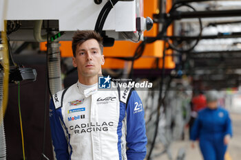 2024-06-13 - LYNN Alex (gbr), Cadillac Racing, Cadillac V-Series.R #02, Hypercar, FIA WEC, portrait, during the Hyperpole of the 2024 24 Hours of Le Mans, 4th round of the 2024 FIA World Endurance Championship, on the Circuit des 24 Heures du Mans, on June 13, 2024 in Le Mans, France - 24 HEURES DU MANS 2024 - THURSDAY - HYPERPOLE - ENDURANCE - MOTORS