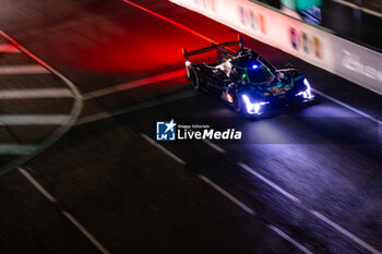 2024-06-13 - 02 BAMBER Earl (nzl), LYNN Alex (gbr), PALOU Alex (spa), Cadillac Racing, Cadillac V-Series.R #02, Hypercar, FIA WEC, action during the Free Practice 4 of the 2024 24 Hours of Le Mans, 4th round of the 2024 FIA World Endurance Championship, on the Circuit des 24 Heures du Mans, on June 13, 2024 in Le Mans, France - 24 HEURES DU MANS 2024 - THURSDAY - FREE PRACTICE 4 - ENDURANCE - MOTORS