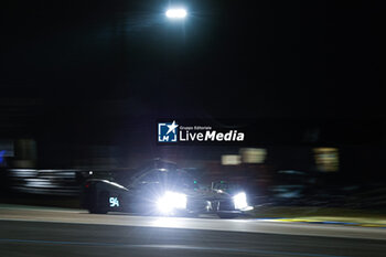 2024-06-13 - 94 VANDOORNE Stoffel (bel), DUVAL Loïc (fra), DI RESTA Paul (gbr), Peugeot TotalEnergies, Peugeot 9x8 #94, Hypercar, FIA WEC, action during the Free Practice 4 of the 2024 24 Hours of Le Mans, 4th round of the 2024 FIA World Endurance Championship, on the Circuit des 24 Heures du Mans, on June 13, 2024 in Le Mans, France - 24 HEURES DU MANS 2024 - THURSDAY - FREE PRACTICE 4 - ENDURANCE - MOTORS