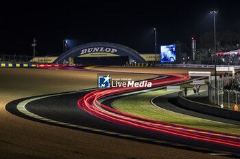 2024-05-30 - Ambiance, atmosphere, dunlop bridge, during the Free Practice 4 of the 2024 24 Hours of Le Mans, 4th round of the 2024 FIA World Endurance Championship, on the Circuit des 24 Heures du Mans, on June 13, 2024 in Le Mans, France - 24 HEURES DU MANS 2024 - THURSDAY - FREE PRACTICE 4 - ENDURANCE - MOTORS