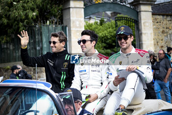 2024-06-14 - GROSJEAN Romain (fra), Lamborghini Iron Lynx, Lamborghini SC63 #19, Hypercar, portrait during the Grande Parade des Pilotes of the 2024 24 Hours of Le Mans, 4th round of the 2024 FIA World Endurance Championship, on the Circuit des 24 Heures du Mans, on June 14, 2024 in Le Mans, France - 24 HEURES DU MANS 2024 - PARADE - ENDURANCE - MOTORS