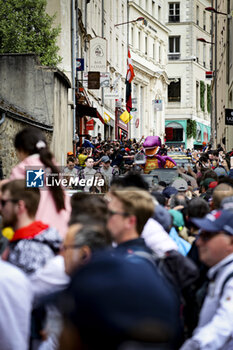 2024-06-14 - 14 HYETT PJ (usa), DELETRAZ Louis (swi), QUINN Alex (gbr), AO by TF, Oreca 07 - Gibson #14, LMP2 PRO/AM, portrait during the Grande Parade des Pilotes of the 2024 24 Hours of Le Mans, 4th round of the 2024 FIA World Endurance Championship, on the Circuit des 24 Heures du Mans, on June 14, 2024 in Le Mans, France - 24 HEURES DU MANS 2024 - PARADE - ENDURANCE - MOTORS