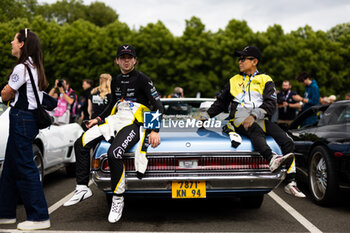 2024-06-14 - KOIZUMI Hiroshi (jpn), TF Sport, Corvette Z06 GT3.R #82, LM GT3, FIA WEC, portrait, BAUD Sébastien (fra), TF Sport, Corvette Z06 GT3.R #82, LM GT3, FIA WEC, portrait during the Grande Parade des Pilotes of the 2024 24 Hours of Le Mans, 4th round of the 2024 FIA World Endurance Championship, on the Circuit des 24 Heures du Mans, on June 14, 2024 in Le Mans, France - 24 HEURES DU MANS 2024 - PARADE - ENDURANCE - MOTORS