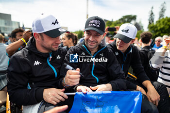 2024-06-14 - VAXIVIERE Matthieu (fra), Alpine Endurance Team, Alpine A424 #36, Hypercar, FIA WEC, portrait during the Grande Parade des Pilotes of the 2024 24 Hours of Le Mans, 4th round of the 2024 FIA World Endurance Championship, on the Circuit des 24 Heures du Mans, on June 14, 2024 in Le Mans, France - 24 HEURES DU MANS 2024 - PARADE - ENDURANCE - MOTORS