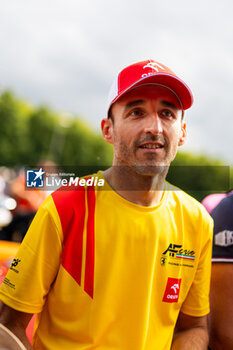 2024-06-14 - KUBICA Robert (pol), AF Corse, Ferrari 499P #83, Hypercar, FIA WEC, portrait during the Grande Parade des Pilotes of the 2024 24 Hours of Le Mans, 4th round of the 2024 FIA World Endurance Championship, on the Circuit des 24 Heures du Mans, on June 14, 2024 in Le Mans, France - 24 HEURES DU MANS 2024 - PARADE - ENDURANCE - MOTORS