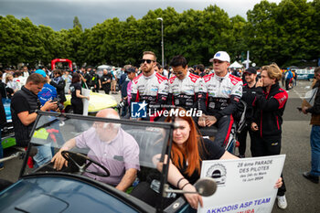 2024-06-14 - 87 HAWKSWORTH Jack (gbr), KIMURA Takeshi (jpn), MASSON Esteban (fra), Akkodis ASP Team, Lexus RC F GT3 #87, LM GT3, FIA WEC, portrait during the Grande Parade des Pilotes of the 2024 24 Hours of Le Mans, 4th round of the 2024 FIA World Endurance Championship, on the Circuit des 24 Heures du Mans, on June 14, 2024 in Le Mans, France - 24 HEURES DU MANS 2024 - PARADE - ENDURANCE - MOTORS