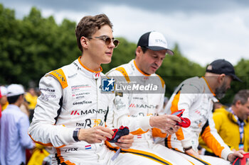 2024-06-14 - SCHURING Morris (nld), Manthey EMA, Porsche 911 GT3 R #91, LM GT3, FIA WEC, portrait during the Grande Parade des Pilotes of the 2024 24 Hours of Le Mans, 4th round of the 2024 FIA World Endurance Championship, on the Circuit des 24 Heures du Mans, on June 14, 2024 in Le Mans, France - 24 HEURES DU MANS 2024 - PARADE - ENDURANCE - MOTORS