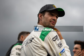 2024-06-14 - CAIROLI Matteo (ita), Lamborghini Iron Lynx, Lamborghini SC63 #19, Hypercar, portrait during the Grande Parade des Pilotes of the 2024 24 Hours of Le Mans, 4th round of the 2024 FIA World Endurance Championship, on the Circuit des 24 Heures du Mans, on June 14, 2024 in Le Mans, France - 24 HEURES DU MANS 2024 - PARADE - ENDURANCE - MOTORS