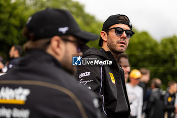 2024-06-14 - NATO Norman (fra), Hertz Team Jota, Porsche 963 #12, Hypercar, FIA WEC, portrait during the Grande Parade des Pilotes of the 2024 24 Hours of Le Mans, 4th round of the 2024 FIA World Endurance Championship, on the Circuit des 24 Heures du Mans, on June 14, 2024 in Le Mans, France - 24 HEURES DU MANS 2024 - PARADE - ENDURANCE - MOTORS