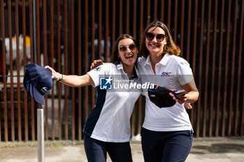 2024-06-14 - Ambiance during the Grande Parade des Pilotes of the 2024 24 Hours of Le Mans, 4th round of the 2024 FIA World Endurance Championship, on the Circuit des 24 Heures du Mans, on June 14, 2024 in Le Mans, France - 24 HEURES DU MANS 2024 - PARADE - ENDURANCE - MOTORS