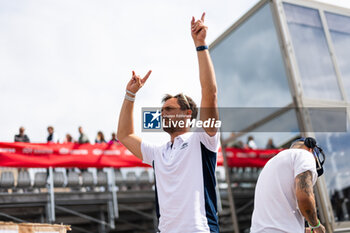 2024-06-14 - Ambiance during the Grande Parade des Pilotes of the 2024 24 Hours of Le Mans, 4th round of the 2024 FIA World Endurance Championship, on the Circuit des 24 Heures du Mans, on June 14, 2024 in Le Mans, France - 24 HEURES DU MANS 2024 - PARADE - ENDURANCE - MOTORS