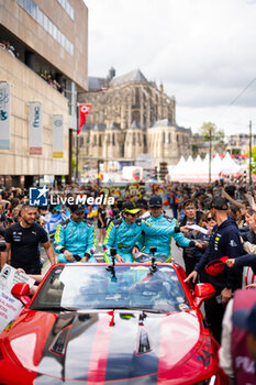 2024-06-14 - 46 MARTIN Maxime (bel), ROSSI Valentino (ita), AL HARTHY Ahmad (omn), Team WRT, BMW M4 GT3 #46, LM GT3 #44, FIA WEC, action during the Grande Parade des Pilotes of the 2024 24 Hours of Le Mans, 4th round of the 2024 FIA World Endurance Championship, on the Circuit des 24 Heures du Mans, on June 14, 2024 in Le Mans, France - 24 HEURES DU MANS 2024 - PARADE - ENDURANCE - MOTORS