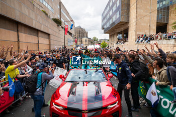 2024-06-14 - 46 MARTIN Maxime (bel), ROSSI Valentino (ita), AL HARTHY Ahmad (omn), Team WRT, BMW M4 GT3 #46, LM GT3 #44, FIA WEC, action during the Grande Parade des Pilotes of the 2024 24 Hours of Le Mans, 4th round of the 2024 FIA World Endurance Championship, on the Circuit des 24 Heures du Mans, on June 14, 2024 in Le Mans, France - 24 HEURES DU MANS 2024 - PARADE - ENDURANCE - MOTORS