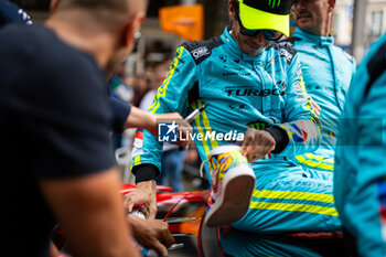 2024-06-14 - ROSSI Valentino (ita), Team WRT, BMW M4 GT3 #46, LM GT3 #44, FIA WEC, portrait during the Grande Parade des Pilotes of the 2024 24 Hours of Le Mans, 4th round of the 2024 FIA World Endurance Championship, on the Circuit des 24 Heures du Mans, on June 14, 2024 in Le Mans, France - 24 HEURES DU MANS 2024 - PARADE - ENDURANCE - MOTORS