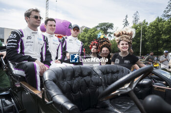 2024-06-14 - 14 HYETT PJ (usa), DELETRAZ Louis (swi), QUINN Alex (gbr), AO by TF, Oreca 07 - Gibson #14, LMP2 PRO/AM, portrait during the Grande Parade des Pilotes of the 2024 24 Hours of Le Mans, 4th round of the 2024 FIA World Endurance Championship, on the Circuit des 24 Heures du Mans, on June 14, 2024 in Le Mans, France - 24 HEURES DU MANS 2024 - PARADE - ENDURANCE - MOTORS