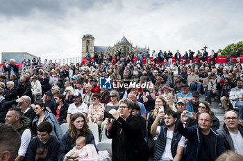 2024-06-14 - Atmosphere, ambiance during the Grande Parade des Pilotes of the 2024 24 Hours of Le Mans, 4th round of the 2024 FIA World Endurance Championship, on the Circuit des 24 Heures du Mans, on June 14, 2024 in Le Mans, France - 24 HEURES DU MANS 2024 - PARADE - ENDURANCE - MOTORS