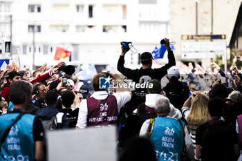 2024-06-14 - 36 VAXIVIERE Matthieu (fra), SCHUMACHER Mick (ger), LAPIERRE Nicolas (fra), Alpine Endurance Team, Alpine A424 #36, Hypercar, FIA WEC, portrait during the Grande Parade des Pilotes of the 2024 24 Hours of Le Mans, 4th round of the 2024 FIA World Endurance Championship, on the Circuit des 24 Heures du Mans, on June 14, 2024 in Le Mans, France - 24 HEURES DU MANS 2024 - PARADE - ENDURANCE - MOTORS