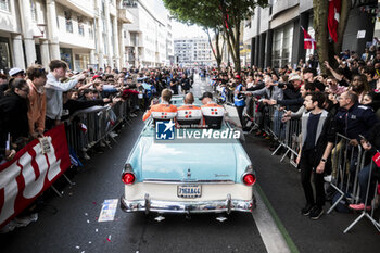 2024-06-14 - Cool Racing during the Grande Parade des Pilotes of the 2024 24 Hours of Le Mans, 4th round of the 2024 FIA World Endurance Championship, on the Circuit des 24 Heures du Mans, on June 14, 2024 in Le Mans, France - 24 HEURES DU MANS 2024 - PARADE - ENDURANCE - MOTORS